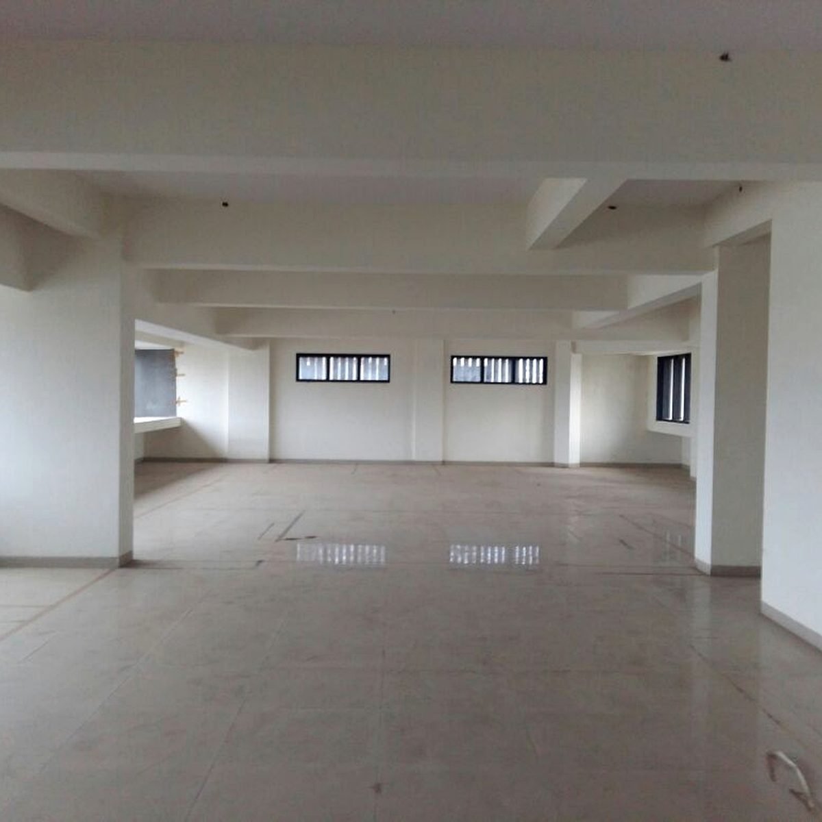 image_square_colourgraded_compressed Spacious Commercial Space for Rent - Image 1